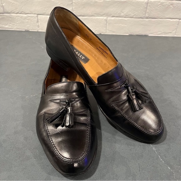 Bally men’s sz 9.5 Arturo black leather tassel loafers main image 16